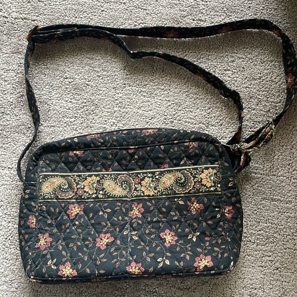 Vera Bradley Handbags - Vintage Vera Bradley purse